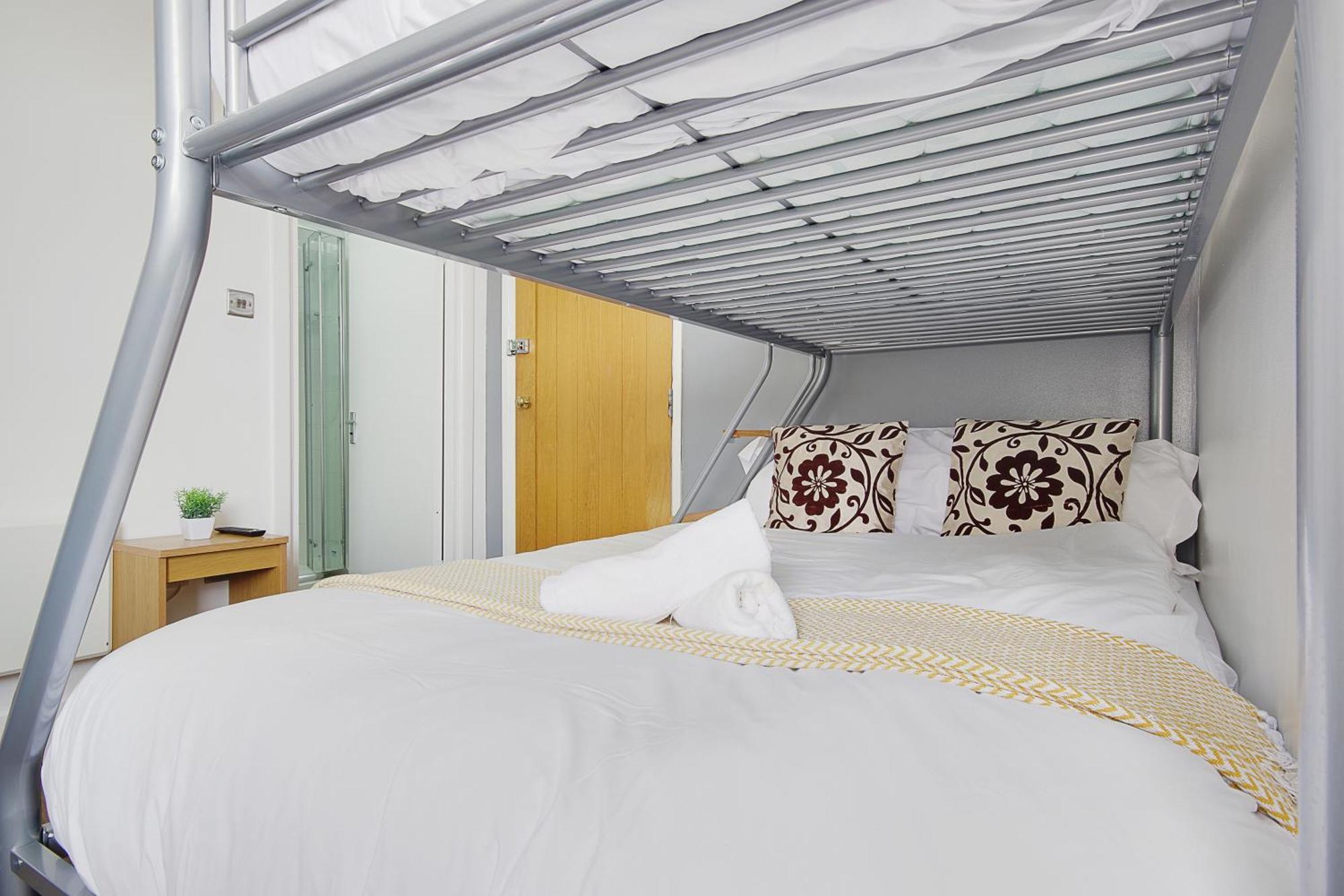 Hotel Azure Beach 본머스 외부 사진